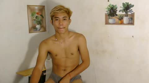 urasian_jomarie online show from June 12, 1:32 pm