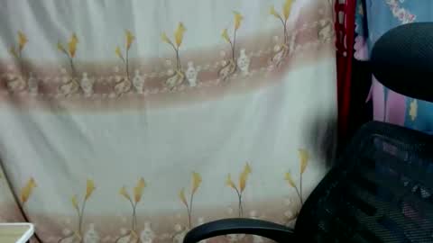 Snapshot of urasian_joy chatting on February 26, 2:05 pm urasian_joy online show from February 26, 2:05 pm