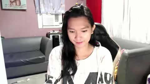 NEWRA  ALLISON online show from September 29, 1:55 am