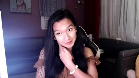 NEWRA  ALLISON online show from October 16, 6:42 pm