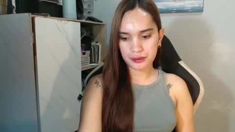 Snapshot of urasianfuckprincessxxx chatting on January 3, 9:15 pm urasianfuckprincessxxx online show from January 3, 9:15 pm