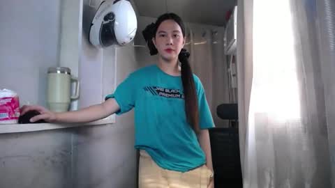 Snapshot of urasiantserika chatting on October 24, 6:43 am Erika online show from October 24, 6:43 am