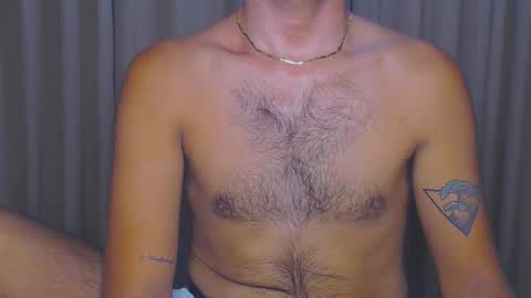 Snapshot of urasianversahunkxx chatting on September 9, 12:21 am johnzen online show from September 9, 12:21 am