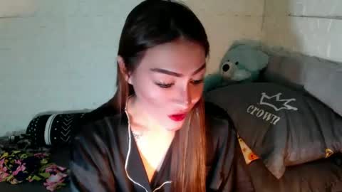 QUEEN ANGEL online show from December 12, 2:55 pm