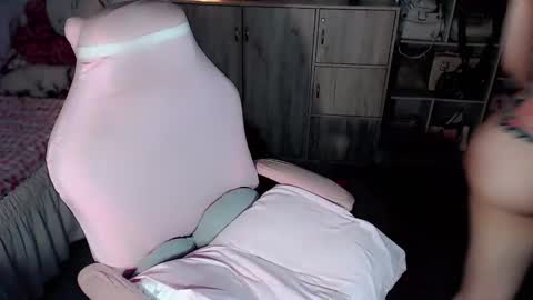 MONICA DEMONYETA online show from October 21, 12:44 am