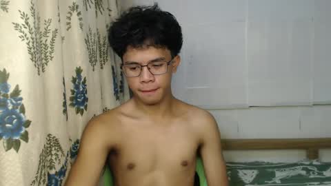 Snapshot of urbbyjosh chatting on December 29, 5:53 am joshua online show from December 29, 5:53 am
