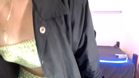 Snapshot of urbeautifulalexa chatting on March 16, 5:55 am Miss alexa online show from March 16, 5:55 am