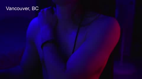 urboytoy_512 online show from October 14, 7:03 pm