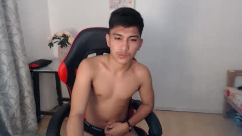 Snapshot of urcuteguy_jhonx chatting on September 22, 6:54 pm Dannie online show from September 22, 6:54 pm