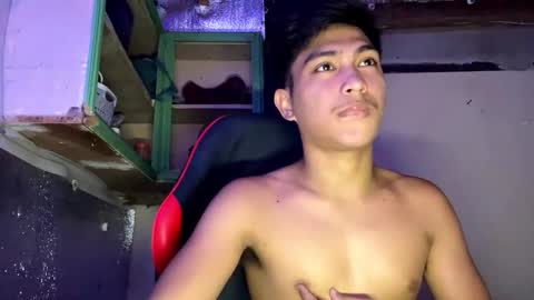 Snapshot of urcuteguy_jhonx chatting on October 6, 7:28 am Dannie online show from October 6, 7:28 am