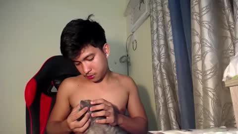 Snapshot of urcuteguy_jhonx chatting on October 13, 3:56 pm Dannie online show from October 13, 3:56 pm