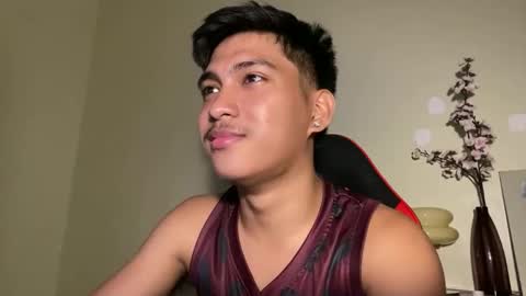 Snapshot of urcuteguy_jhonx chatting on October 23, 4:28 pm Dannie online show from October 23, 4:28 pm