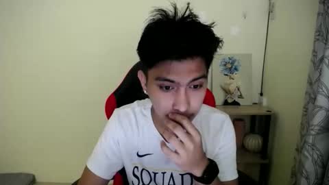 Snapshot of urcuteguy_jhonx chatting on November 2, 5:04 pm Dannie online show from November 2, 5:04 pm