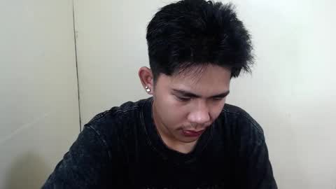 Snapshot of urcutie_asianboy chatting on October 6, 6:33 am KEN online show from October 6, 6:33 am