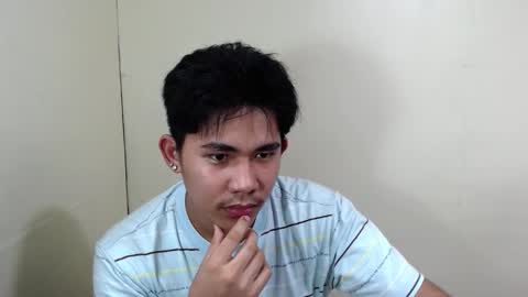 Snapshot of urcutie_asianboy chatting on October 16, 11:11 am KEN online show from October 16, 11:11 am