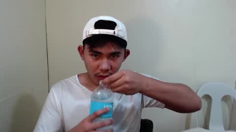 Snapshot of urcutie_asianboy chatting on October 30, 12:28 pm KEN online show from October 30, 12:28 pm