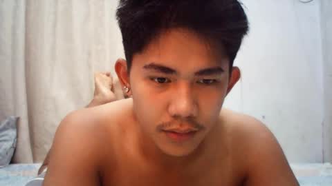 Snapshot of urcutie_asianboy chatting on December 2, 7:57 am KEN online show from December 2, 7:57 am