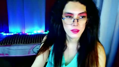 Snapshot of urdreamfilipina chatting on January 20, 3:37 am urdreamfilipina online show from January 20, 3:37 am