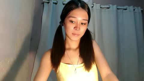 Snapshot of urdreamgirl_stephanie chatting on June 8, 10:59 am stephanie online show from June 8, 10:59 am