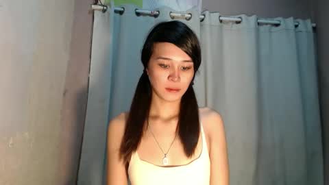 Snapshot of urdreamgirl_stephanie chatting on June 9, 12:28 pm stephanie online show from June 9, 12:28 pm