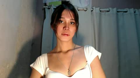 Snapshot of urdreamgirl_stephanie chatting on July 3, 12:33 pm stephanie online show from July 3, 12:33 pm
