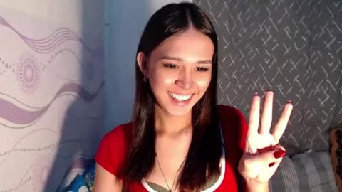 Snapshot of urdreamgirl_stephanie chatting on July 25, 10:46 am stephanie online show from July 25, 10:46 am