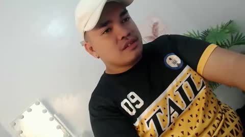 ure_fattytoy143 online show from December 19, 6:09 am