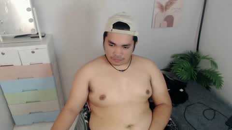 ure_fattytoy143 online show from March 23, 5:22 am