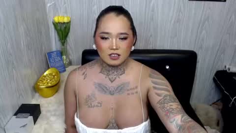 Maxxie online show from June 12, 6:18 pm