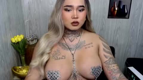 Maxxie online show from June 20, 1:25 pm