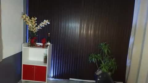 Snapshot of urfave_bbgirl chatting on November 25, 10:26 am urfave_bbgirl online show from November 25, 10:26 am