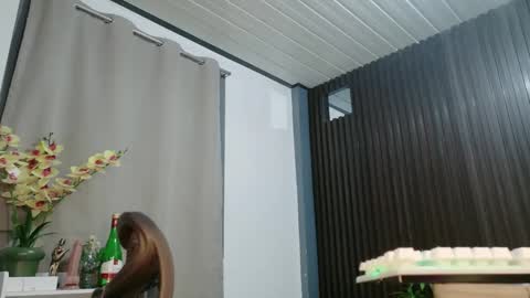 Snapshot of urfave_bbgirl chatting on December 14, 10:42 am urfave_bbgirl online show from December 14, 10:42 am