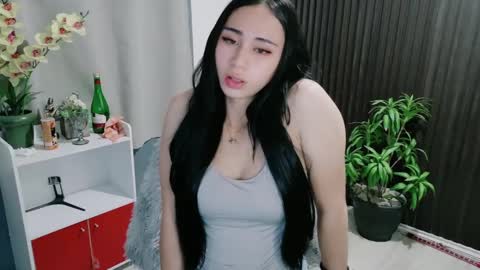 urfave_bbgirl online show from March 11, 11:05 am