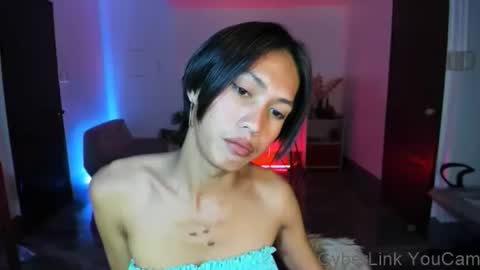 Snapshot of urfavouriteaddiction chatting on September 30, 3:17 pm Rianne online show from September 30, 3:17 pm