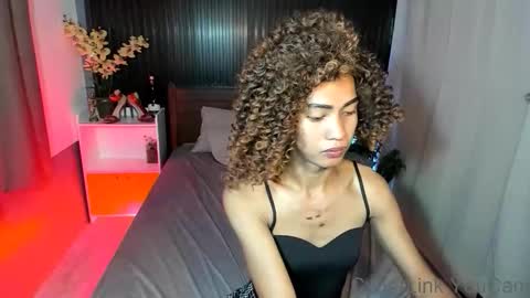 Snapshot of urfavouriteaddiction chatting on October 17, 8:50 am Rianne online show from October 17, 8:50 am