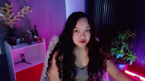 Snapshot of urfavouritecravings chatting on March 4, 5:57 am Scarlet online show from March 4, 5:57 am