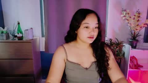 Snapshot of urfavouritecravings chatting on April 6, 5:08 am Scarlet online show from April 6, 5:08 am