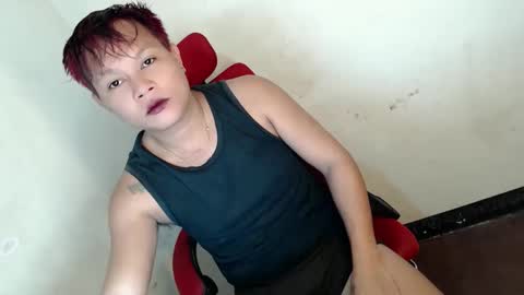 Snapshot of urfeet_jest chatting on June 1, 12:18 pm jess online show from June 1, 12:18 pm