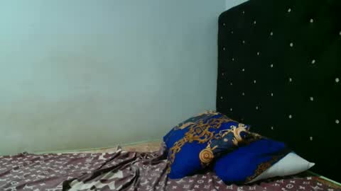 Snapshot of urflirtydoll chatting on April 18, 12:42 pm urflirtydoll online show from April 18, 12:42 pm