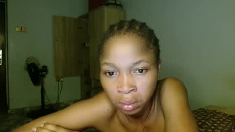 Snapshot of urflirtydoll chatting on April 21, 11:18 pm urflirtydoll online show from April 21, 11:18 pm