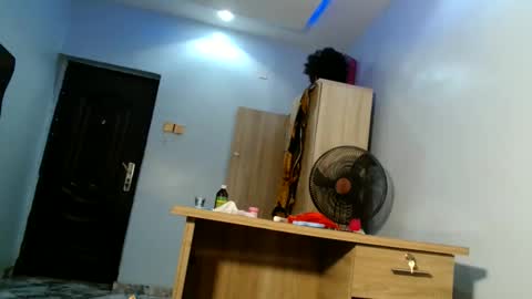 Snapshot of urflirtydoll chatting on June 10, 8:46 am urflirtydoll online show from June 10, 8:46 am