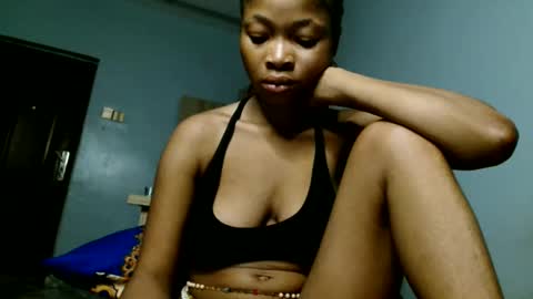 Snapshot of urflirtydoll chatting on June 10, 8:52 pm urflirtydoll online show from June 10, 8:52 pm