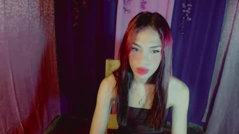 Leah online show from September 12, 9:53 am