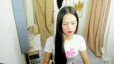 Snapshot of urgirlaira69 chatting on March 17, 6:17 am im zhairaallison dont for get follow me online show from March 17, 6:17 am