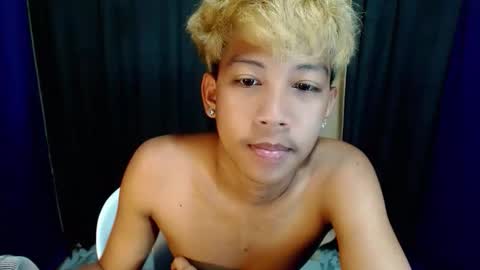 urhardfucker_joseph online show from May 28, 5:43 pm