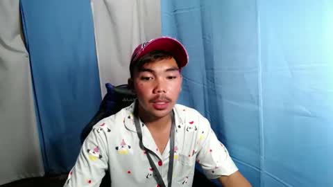 Snapshot of urhot_kharlxoxo chatting on December 18, 12:44 pm john carlo online show from December 18, 12:44 pm