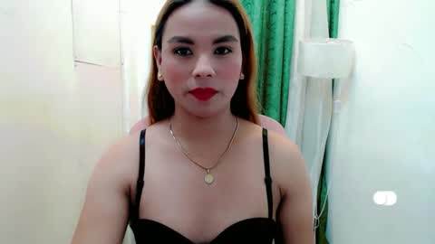 Snapshot of urhotdana chatting on November 23, 9:20 am Diane online show from November 23, 9:20 am