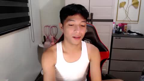 Ethan online show from May 15, 11:45 pm
