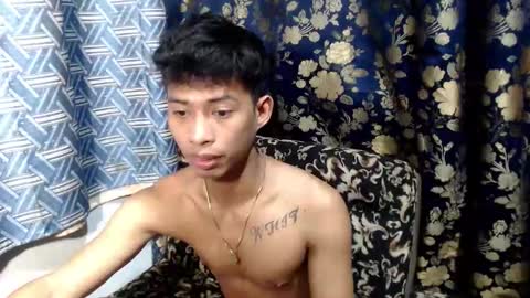 Snapshot of urhotfuckingass chatting on February 15, 8:35 am richard online show from February 15, 8:35 am
