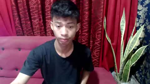 Snapshot of urhotfuckingass chatting on March 18, 7:17 pm richard online show from March 18, 7:17 pm